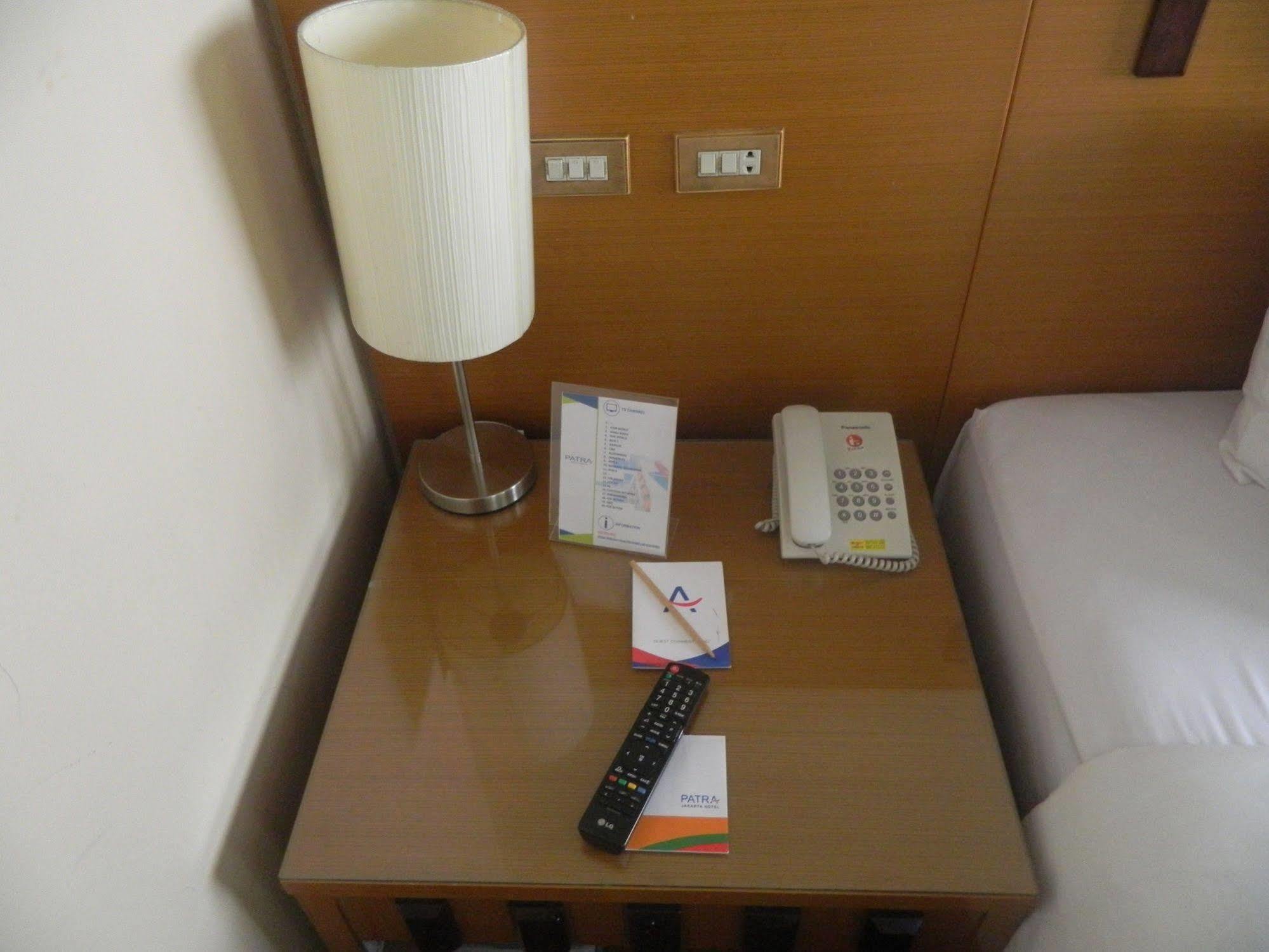Patra Comfort Giacarta Esterno foto